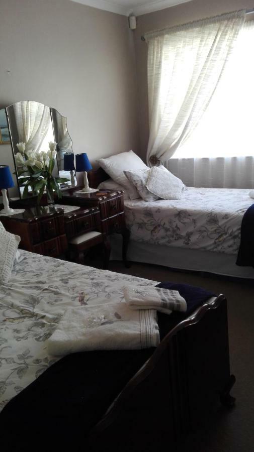 The Greens Apartment Съмърсет Уест Екстериор снимка